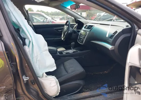 2017 Nissan Altima 2.5 Sv z USA, uszkodzony, nr VIN 1N4AL3AP0HC184879